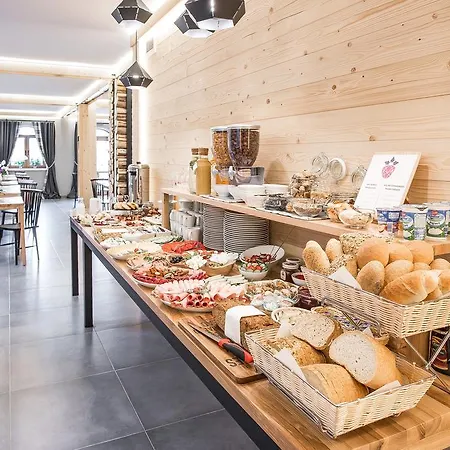 Bed & Breakfast Malinowa 3*