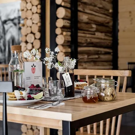 Malinowa Bed and Breakfast 3*